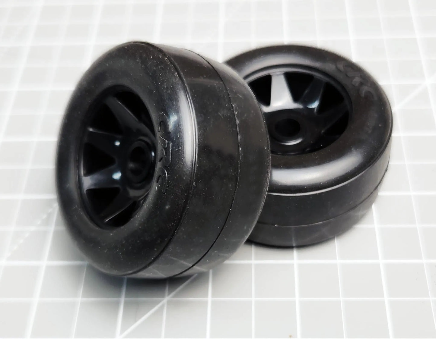 CRC 23111 - Front GT-R Rubber Tire pr.